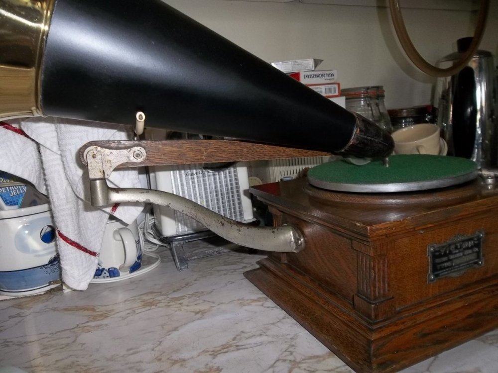 Victor C too (9).JPG