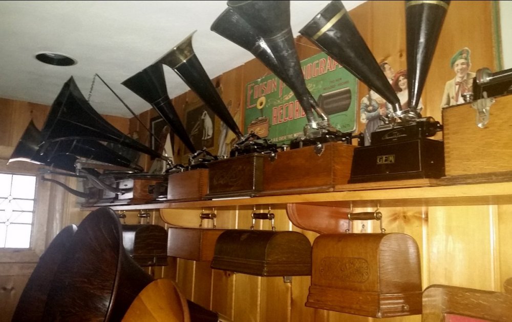 Displaying Covers-LR.jpg