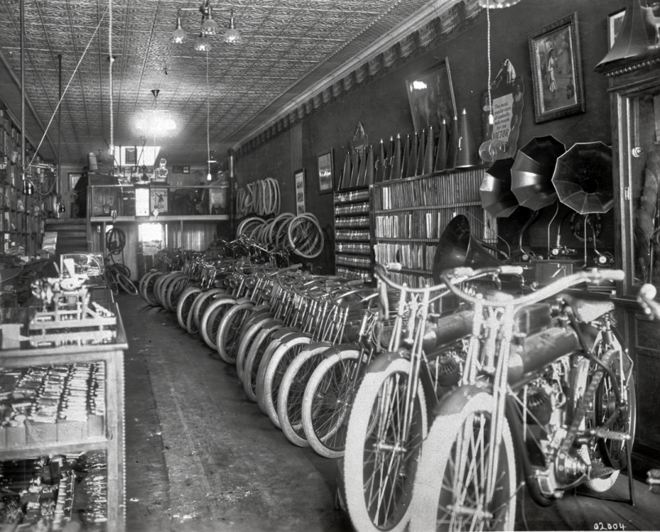 1911 Indians & Phonos-Detroit.png