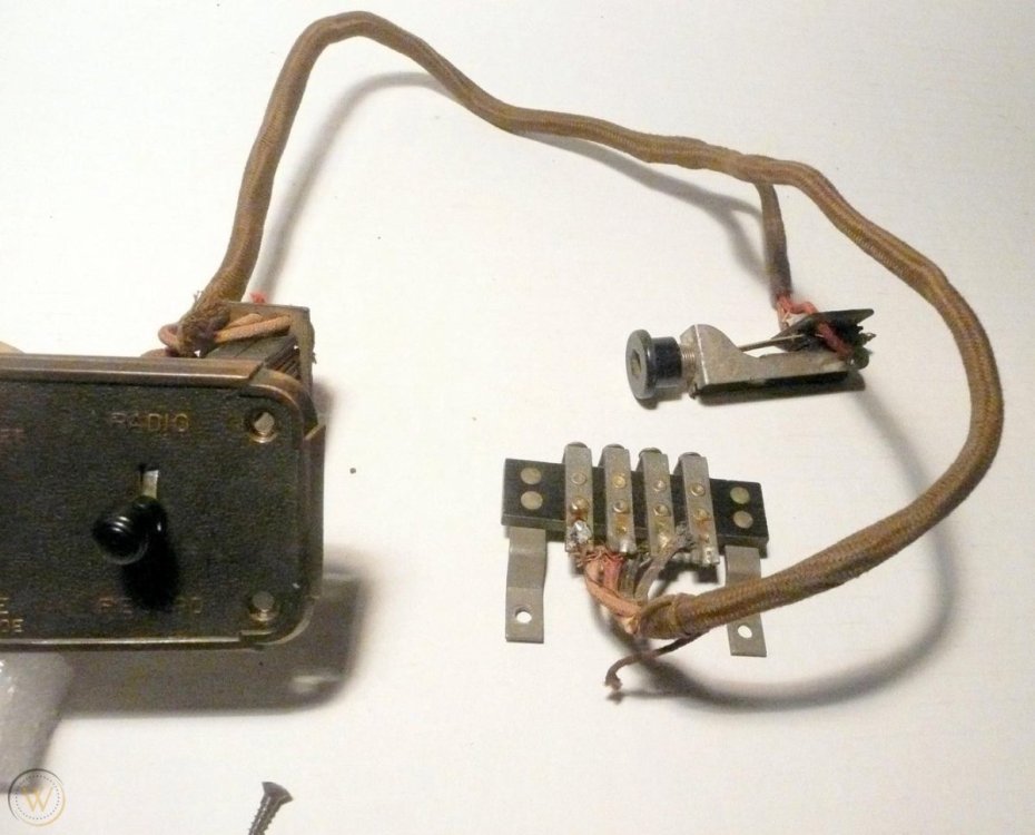 vintage-rca-victor-ve-12-15-working_1_c920f1f9b012b0accff1ff0894c116dd (1).jpg