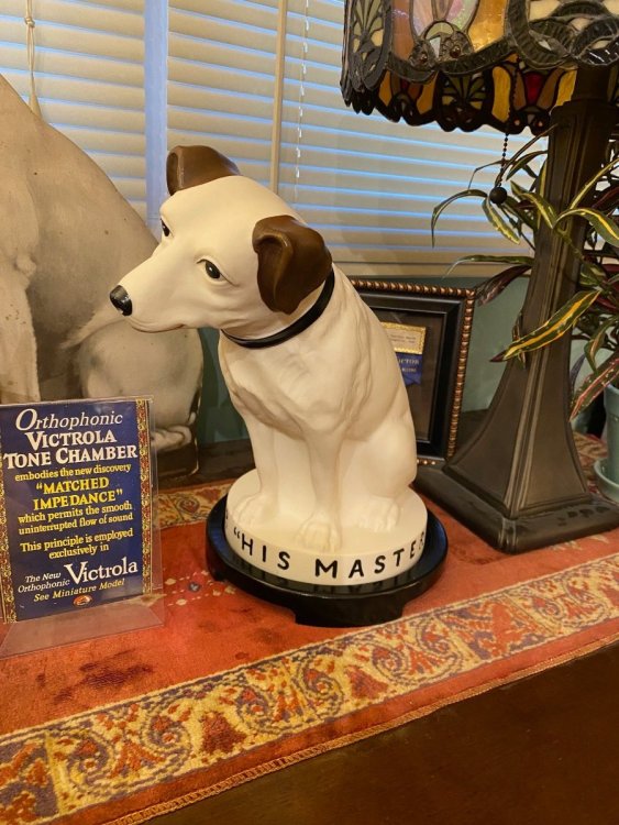 CBS Lenox Nipper  with Base.JPG