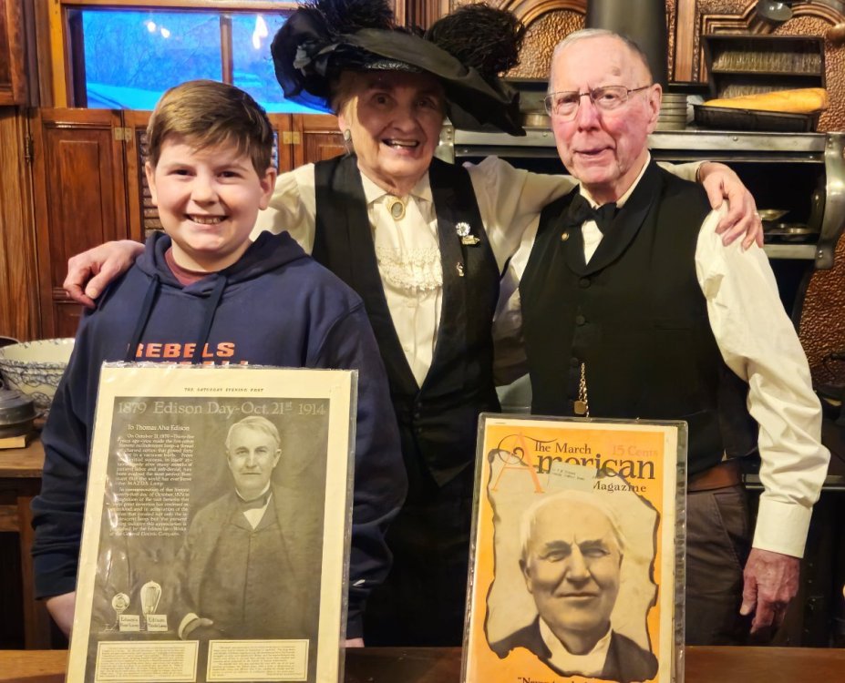 Hearthstone Edison Birthday (11).jpg